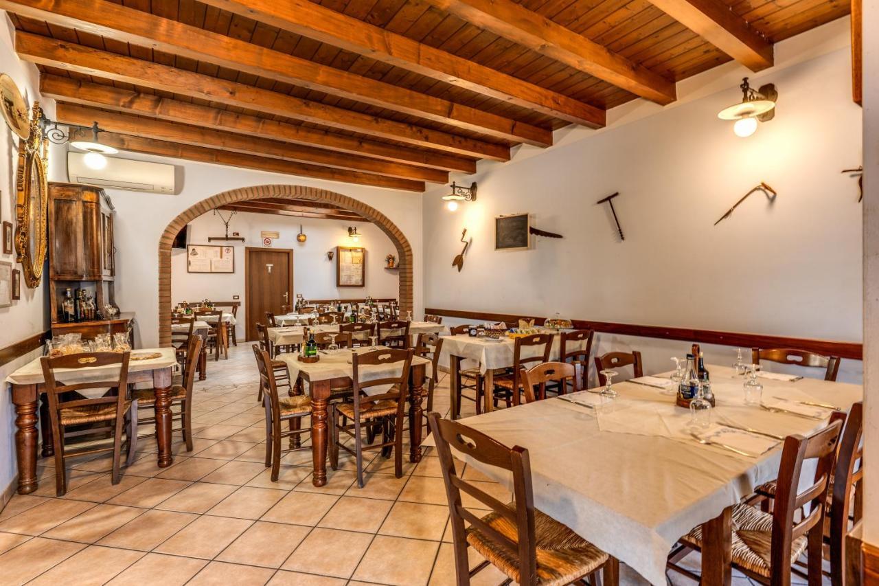 Agriturismo Pozzo Fiorito カスティリオーネ・デッレ・スティヴィエーレ エクステリア 写真